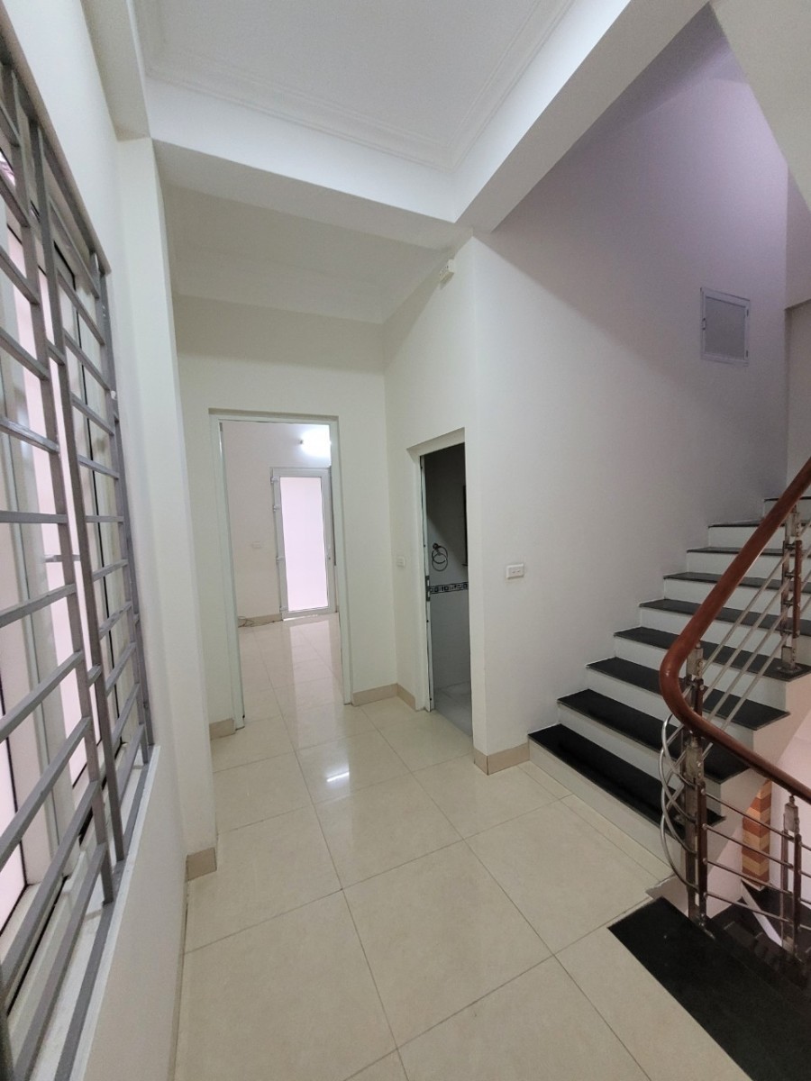 Bán nhà hàng xóm Ngoai Giao Đoàn 55m2 4 tầng sáng thoáng ở là thích sổ chính chủ