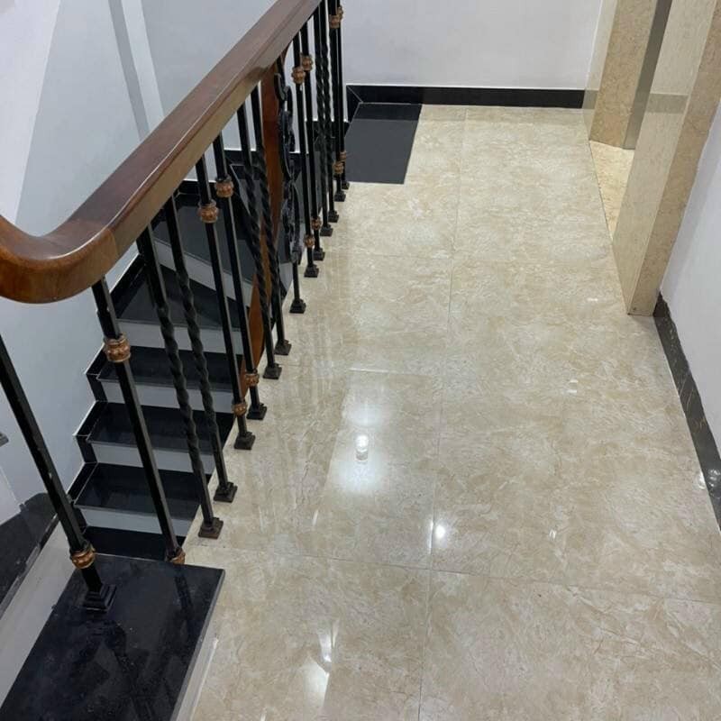 Lô góc 3 mặt thoáng thang máy, mặt ngõ ô tô 7 chỗ thông muôn nơi, kinh doanh gần hồ điều hoà