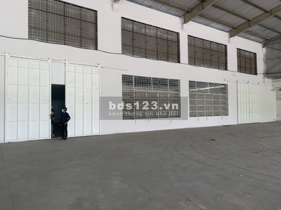 Cho thuê kho xưởng dtsd 1800m2+1750m2 Quốc Lộ 1A, Tân Túc, Bình Chánh, TP HCM