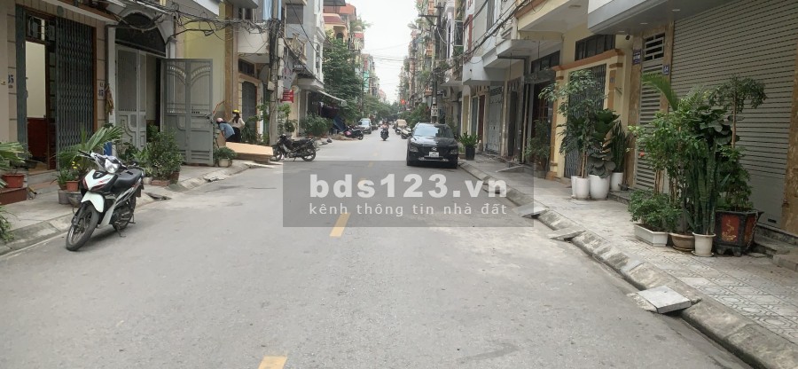 Bán Đất Thanh Bình 41m Mt 3,5m ngõ thông vị trí đẹp ô tô đỗ gần giá 4,7 tỉ LH 0967015092