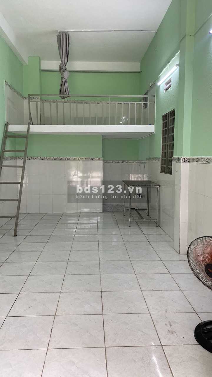 Cho thuê phòng trọ diện tích 30m2 gần đại học Quốc Gia, Bình Dương, điện nước giá rẻ