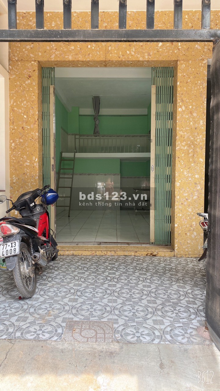 Cho thuê phòng trọ diện tích 30m2 gần đại học Quốc Gia, Bình Dương, điện nước giá rẻ