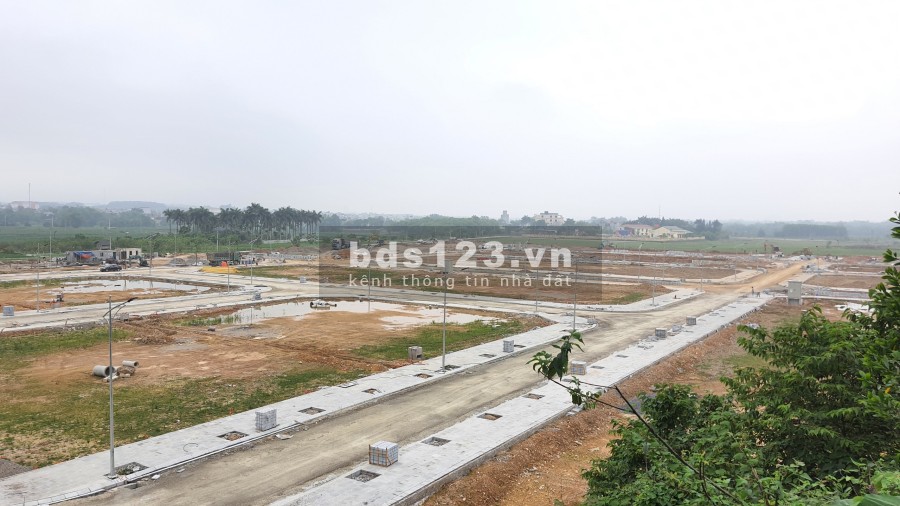 Cần bán lô đất liền kề 114m2 full thổ cư sát Hà Nội, sổ đỏ trao tay chỉ từ 2,1 tỷ. LH: 0899501222