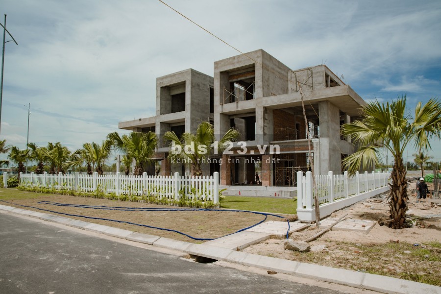 Bán đất nền biệt thự trực diện mặt sông Cổ Cò, gần biển, giá bán chỉ 23 triệu/m2 sổ sẵn