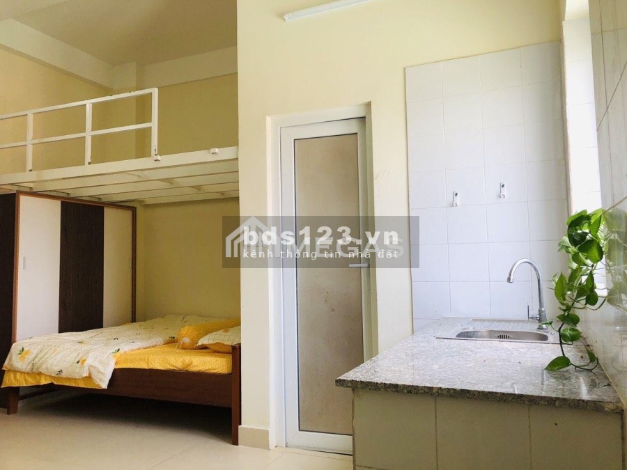 Đầy đủ nội thất cửa sổ lớn ngay Nguyễn Văn Quá - Trường Chinh liên hệ 0778.641.231