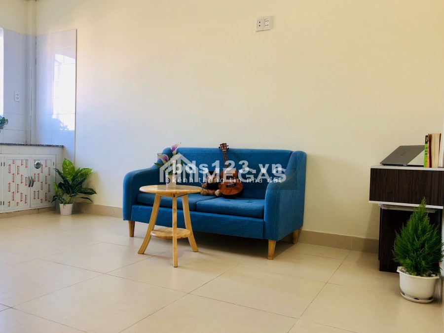 Đầy đủ nội thất cửa sổ lớn ngay Nguyễn Văn Quá - Trường Chinh liên hệ 0778.641.231