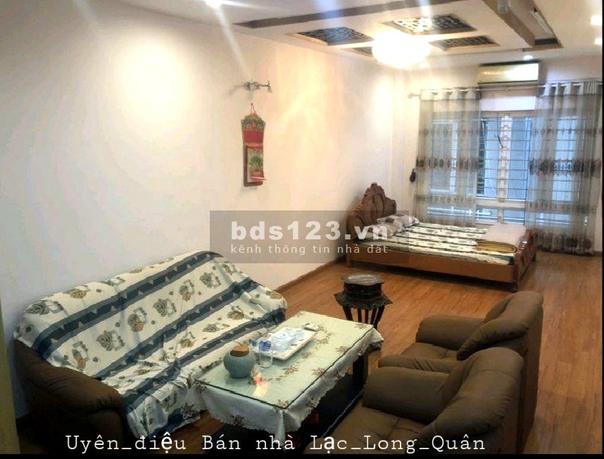 Nhà Đẹp ở ngay Lạc Long Quân, dtsd 40m2 5 tầng, Ngõ thông, An sinh đỉnh, giá 5 tỷ 250.