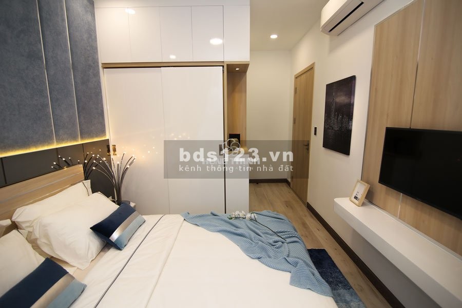 Chính chủ cần bán gấp căn hộ Q7 Rivside 2 phòng ngủ, giá 2.5 tỷ, liên hệ 0983146439