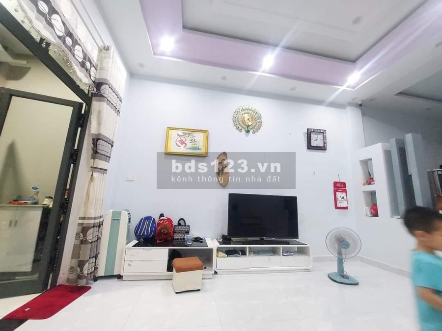 Chỉ 4,4 tỷ có ngay nhà đẹp mặt tiền thoáng mát bàn giao có săn nội thất giá tốt đầu tư sinh lời