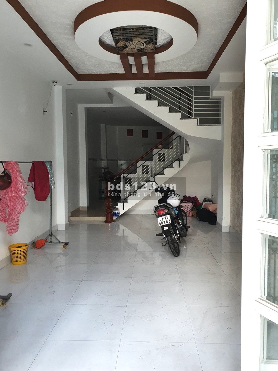 Nhà kiệt Nguyễn Du, 4 tầng mt 4m, 55m2, doanh thu 20 triệu/tháng, mới toanh, giá rẻ, lh 0852643838