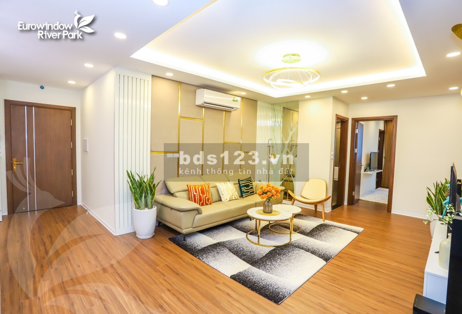 Chính chủ cần bán căn hộ 3PN 2WC diện tích 98m2 giá chỉ 2,7 tỷ bàn giao full nội thất cao cấp.