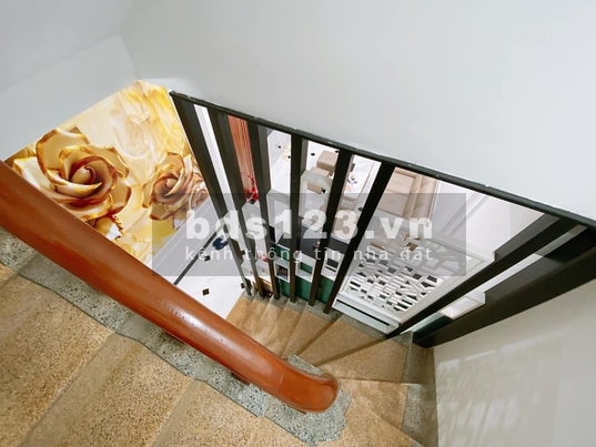 Bán nhà đẹp 5 tầng thiết kế nội thất sang trọng cách phố Bạch Mai chỉ 50m, giá bán 4.65 tỷ