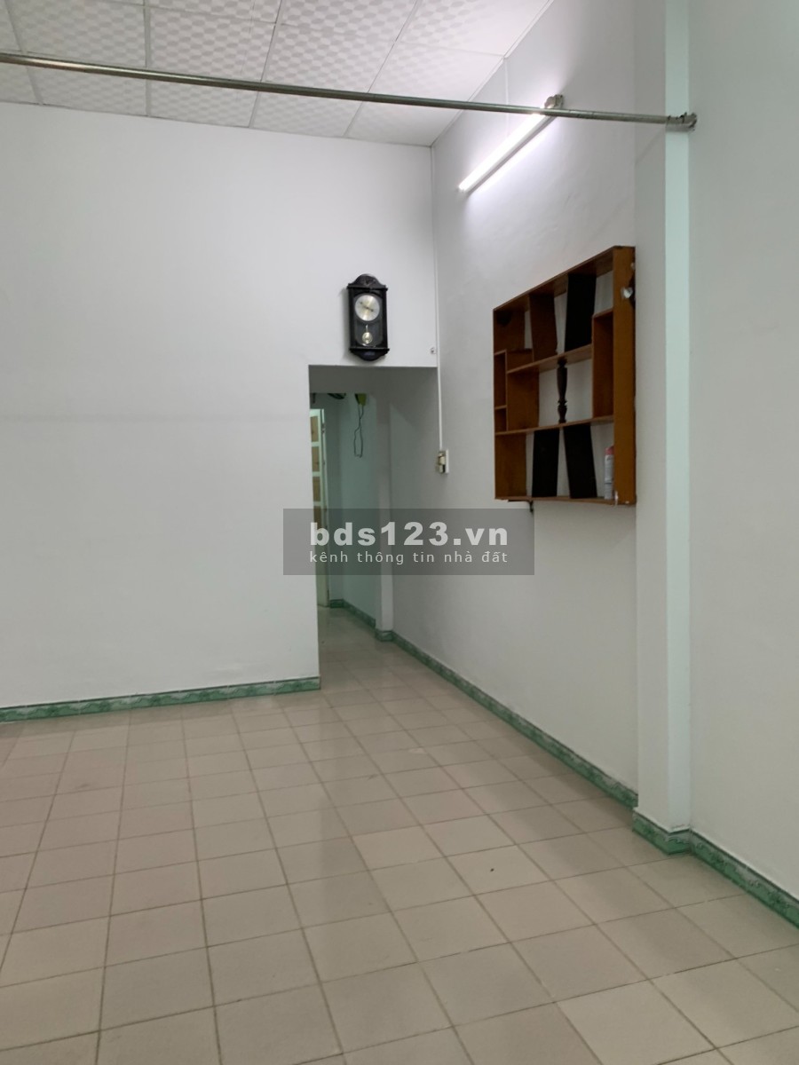 Cần ra gấp nhà hẻm oto 8m trung tâm thành phố Nha Trang giá bán chỉ 3.5 tỷ, sổ sẵn