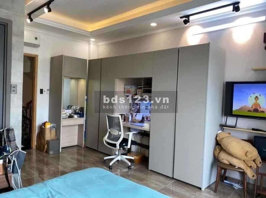 Hiếm, nhà cực khủng, giá bé xíu, Hoàng Văn Thụ, diện tích 8.5m X 12m, 5 tầng chỉ 12,5 tỷ