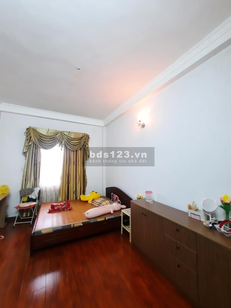 Bán nhà Trương Định có gara ô tô tiện ích ở hoặc kinh doanh đầu tư sinh lời, khu dân cư đông