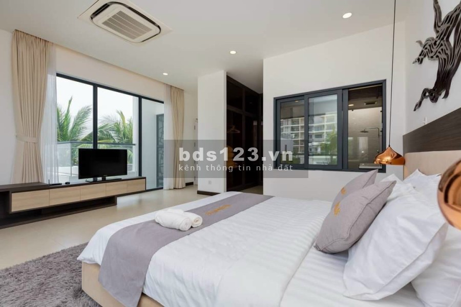 Còn đúng 2 Suất Villa sát biển kí trực tiếp với Chủ đầu tư( Bãi biển riêng, hồ bơi riêng )