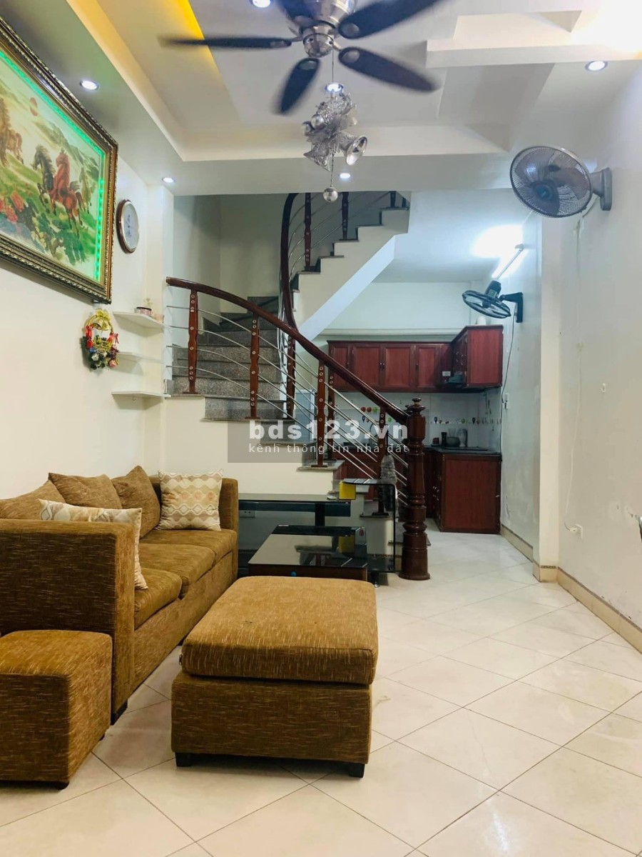 Bán gấp nhà hẻm 141 Tiểu La, hẻm ô tô, diện tích sử dụng 70m2, 3 tầng giá rẻ lh 0932254061