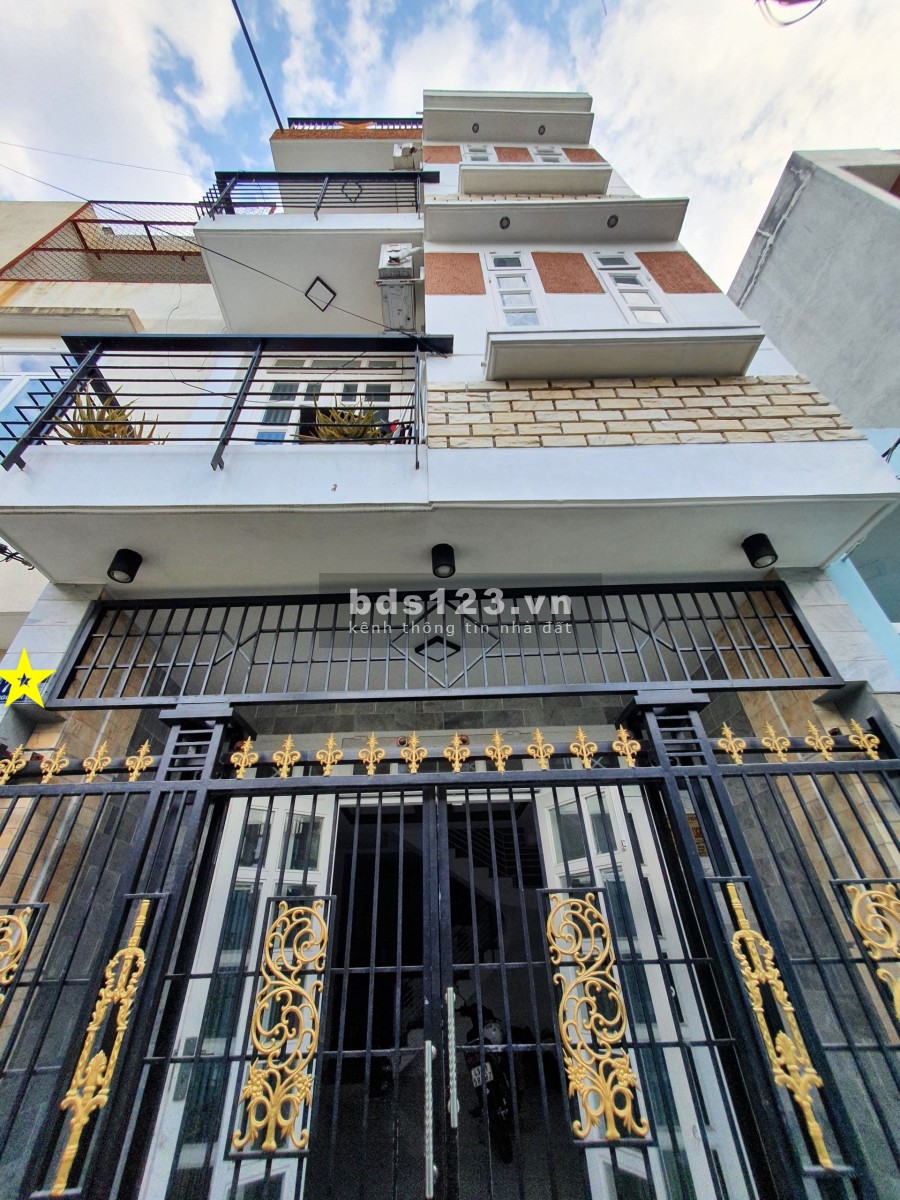 Nhà kiệt Nguyễn Du, 4 tầng mt 4m, 55m2, doanh thu 20 triệu/tháng, mới toanh, giá rẻ, lh 0852643838