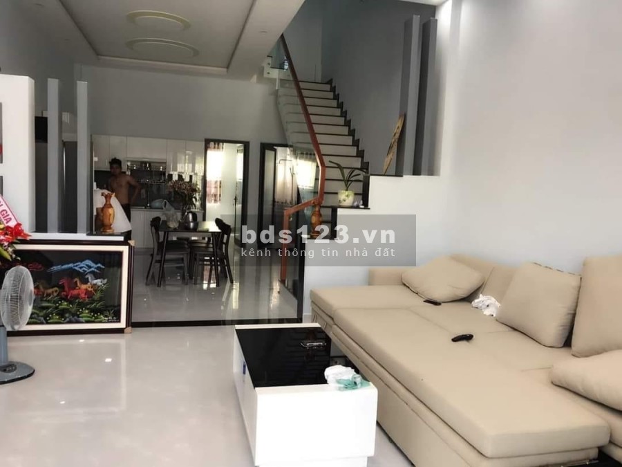 Chỉ 4,4 tỷ có ngay nhà đẹp mặt tiền thoáng mát bàn giao có săn nội thất giá tốt đầu tư sinh lời