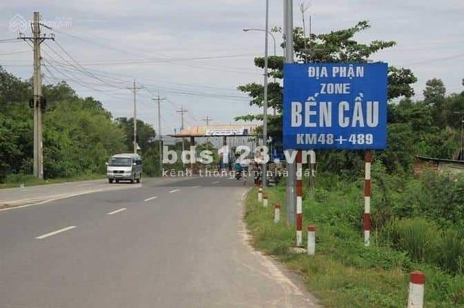 Chỉ với 400tr có ngày lô đất nằm trung tâm thị trấn quá rẻ thanh toán linh hoạt, lh 0708407680