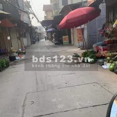 Bán nhà Đong Anh thôn Bầu lô góc ô tô đõ cửa, giá bán 1.85 tỷ, có thương lượng, lh 0866777880