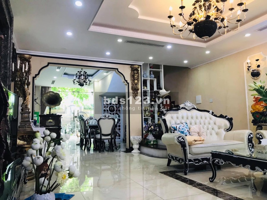 Bán nhà Bùi Xương Trạch, Thanh Xuân ô tô đậu trước cửa 5 tầng, 33m, giá 4,55 tỷ