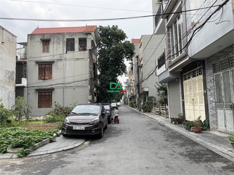 Bán đất Z153 Đông Anh giá rẻ diện tích 56,5m2, tiện ích xung quanh đầy đủ, pháp lý chuẩn