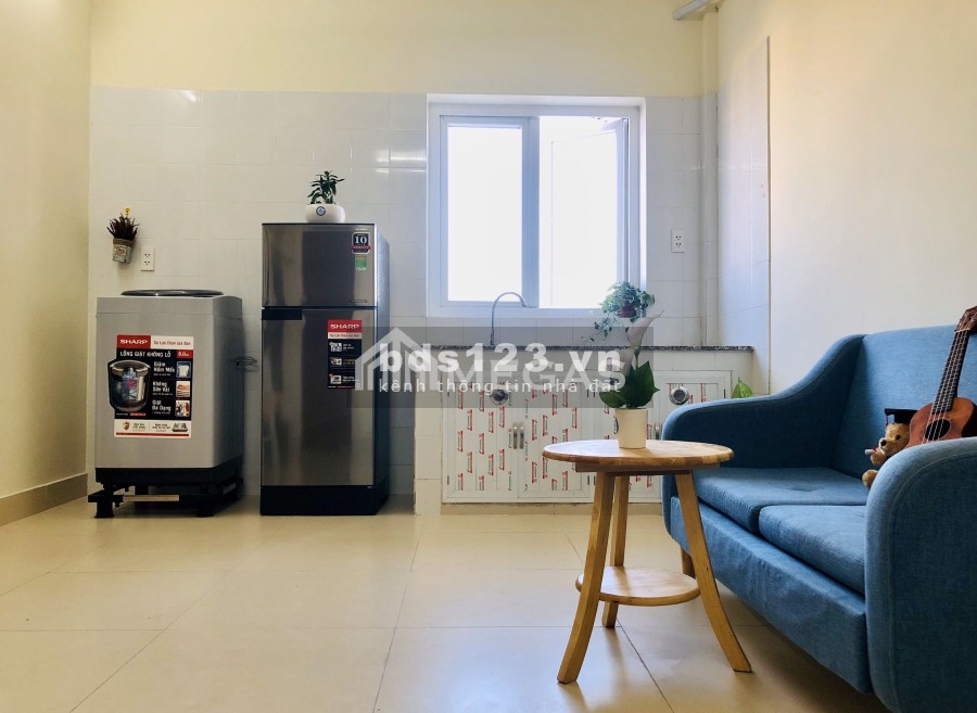 Phòng trọ giá rẻ có sẵn đầy đủ nội thất thoáng mát nằm ngay Trường Chinh vào ở ngay