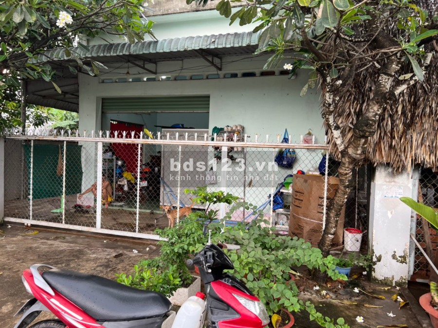 Bán đất thổ cư mặt tiền đường Thuyền, gần chợ Ninh Đức giá bán 2.75 tỷ, sổ chính chủ