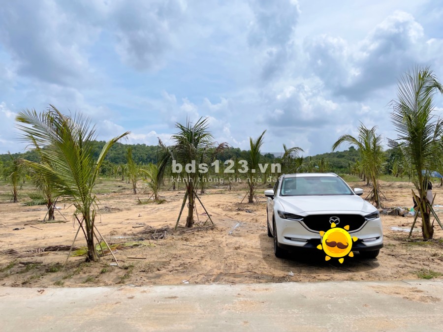 Bán đất ngay thị trấn Định Quán, sổ hồng riêng có sẵn liên hệ 0395450972, khu dân cư đông đúc
