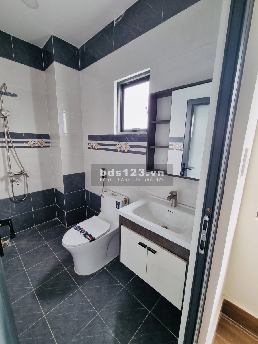 Cần bán căn nhà mặt tiền hẻm 668 Quốc Lộ 13 giá bán 10.3 tỷ, còn thương lượng