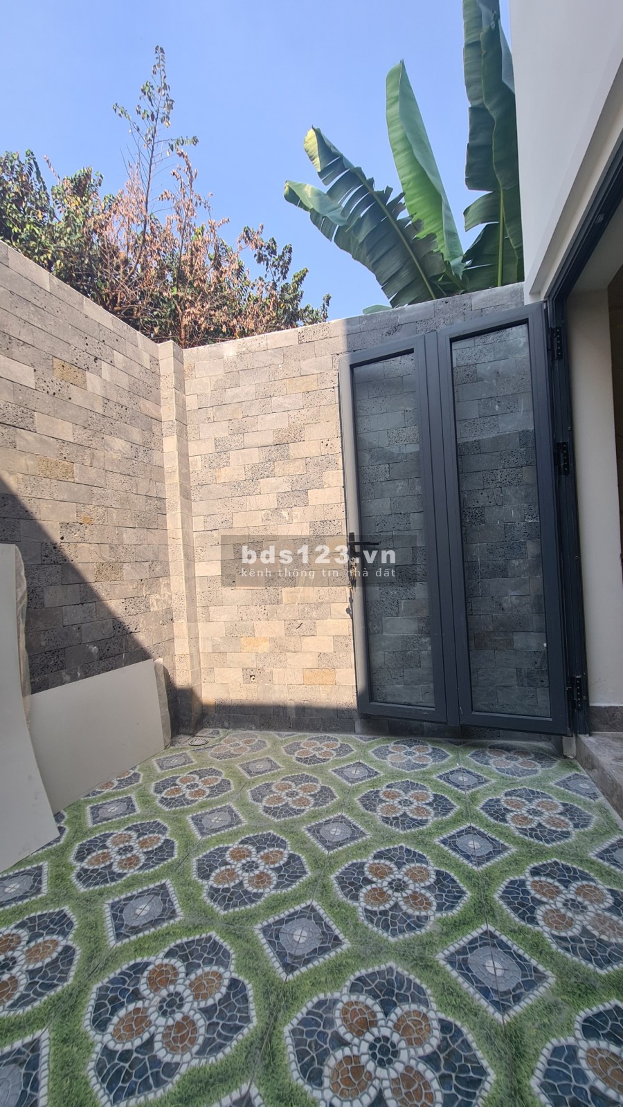 Cần bán căn nhà mặt tiền hẻm 668 Quốc Lộ 13 giá bán 10.3 tỷ, còn thương lượng
