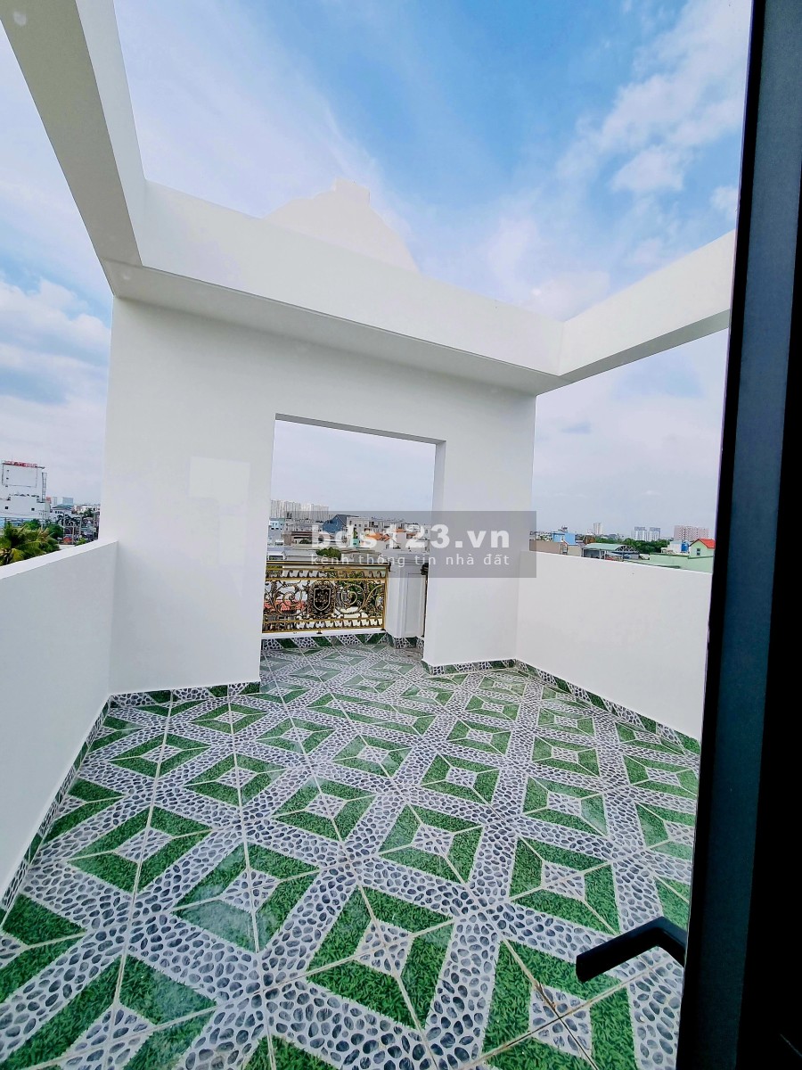 Cần bán căn nhà mặt tiền hẻm 668 Quốc Lộ 13 giá bán 10.3 tỷ, còn thương lượng