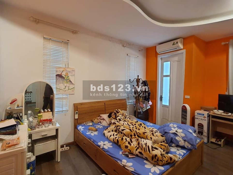 Bán nhà lô góc 2 mặt ngõ ô tô tránh ngõ 12 Đào Tấn 5 tầng 49m2 giá 14,7 tỷ