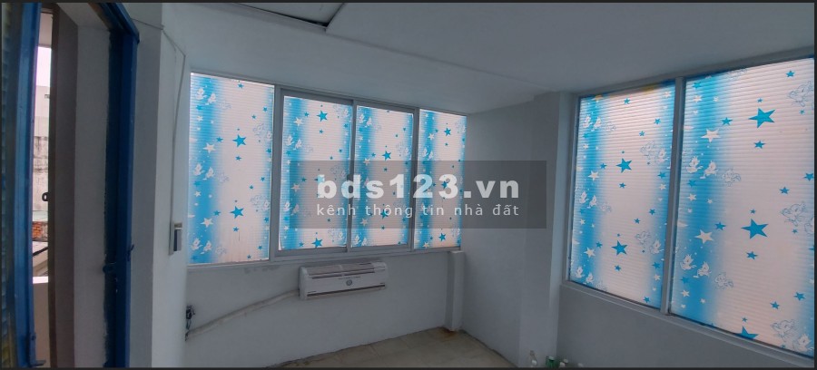 Cho thuê nhà nguyên căn Lê Văn Sỹ Quận 3 THCM giá 10.5 triệu/táng, đúc 3 tầng kiên cố