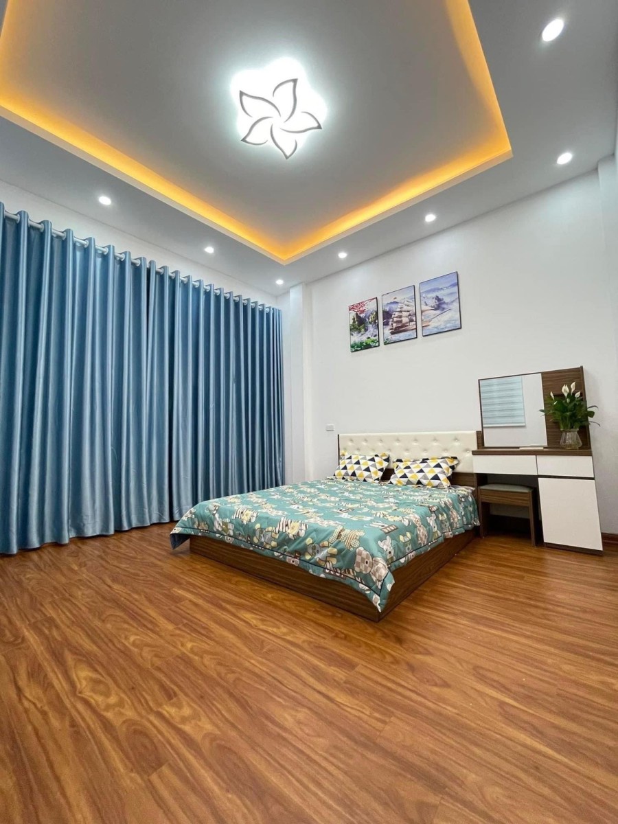 5 tỷ tiền mặt có ngay 105 m2 mặt chợ 8/3 sổ đỏ chính chủ khu dân cư đông đúc, giá tốt