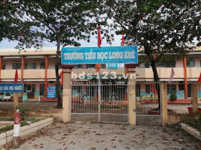 Bán đất thổ cư Cần Đước, Long An chỉ 1 tỷ 2. Gần Trường Tiểu học Long Khê. LH: 05.666.666.88.