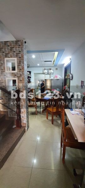 Nhà 5 tầng trung tâm Thủ Đức, xe hơi ngủ trong nhà, mặt tiền Kha Vạn Cân cách 30m dtsd 71m2