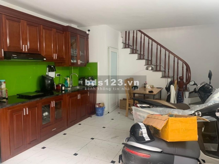 Chỉ với 5 tỷ có ngay siêu phẩm nhà đẹp gara ô tô, sát hồ Điều Hoà, tặng đầy đủ nội thất