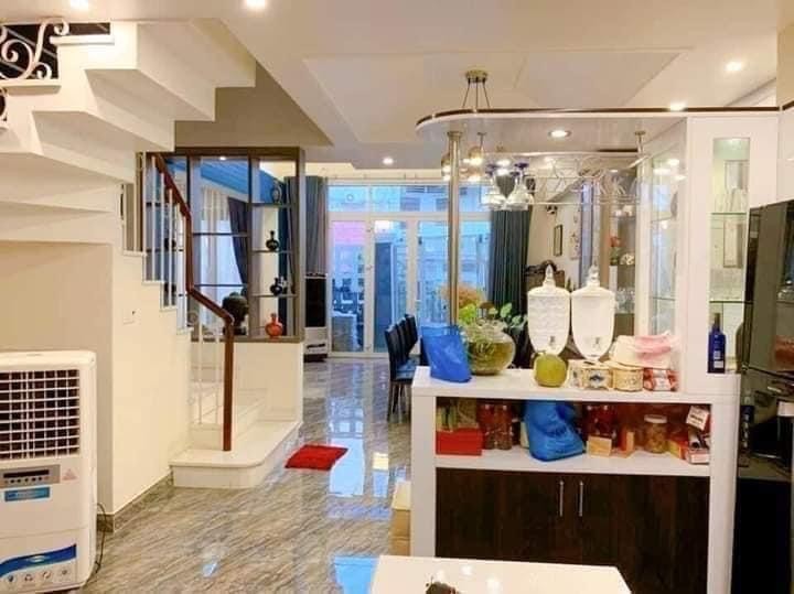 Biệt thự phố căn hộ dịch vụ thu nhập 50tr/tháng- 5 lầu BTCT trung tâm Quận 4