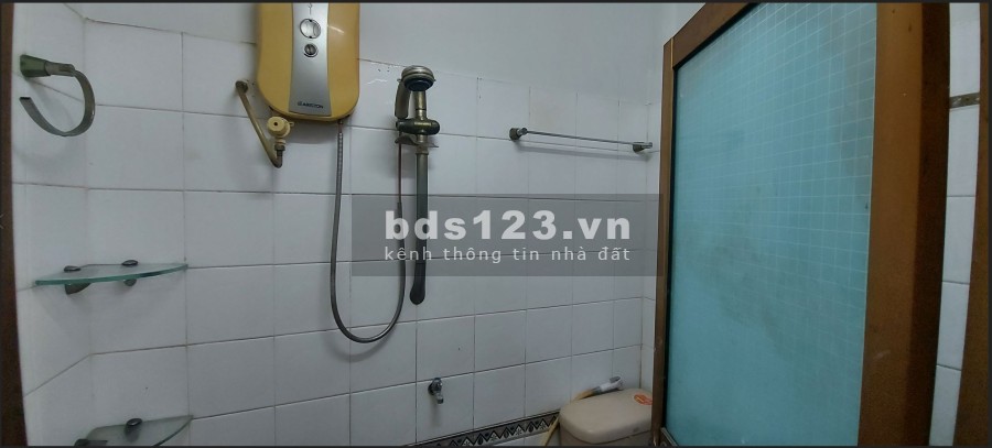 Cho thuê nhà nguyên căn Lê Văn Sỹ Quận 3 THCM giá 10.5 triệu/táng, đúc 3 tầng kiên cố