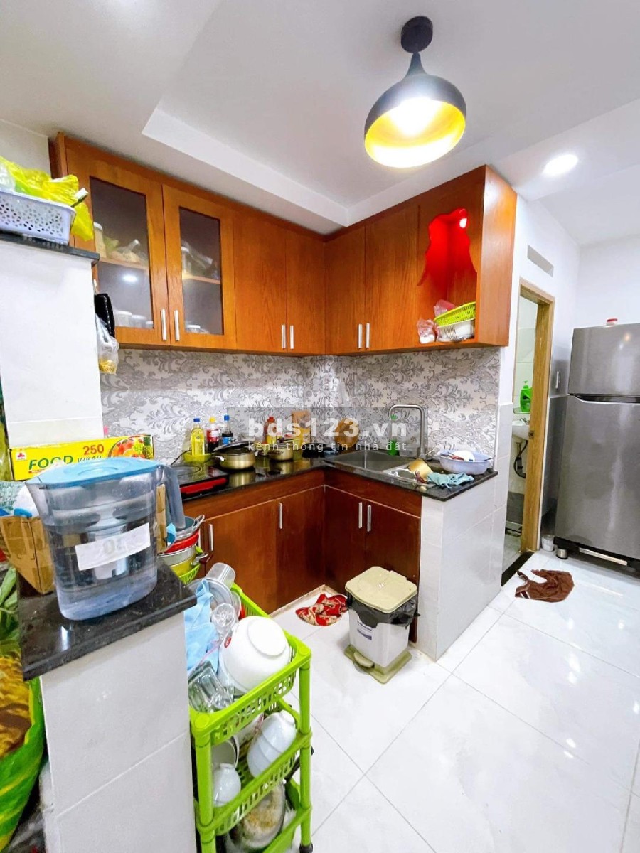 Bán nhà gấp 4 tầng, diện tích 30m2, Thích Quảng Đức, phường 4, Quận Phú Nhuận