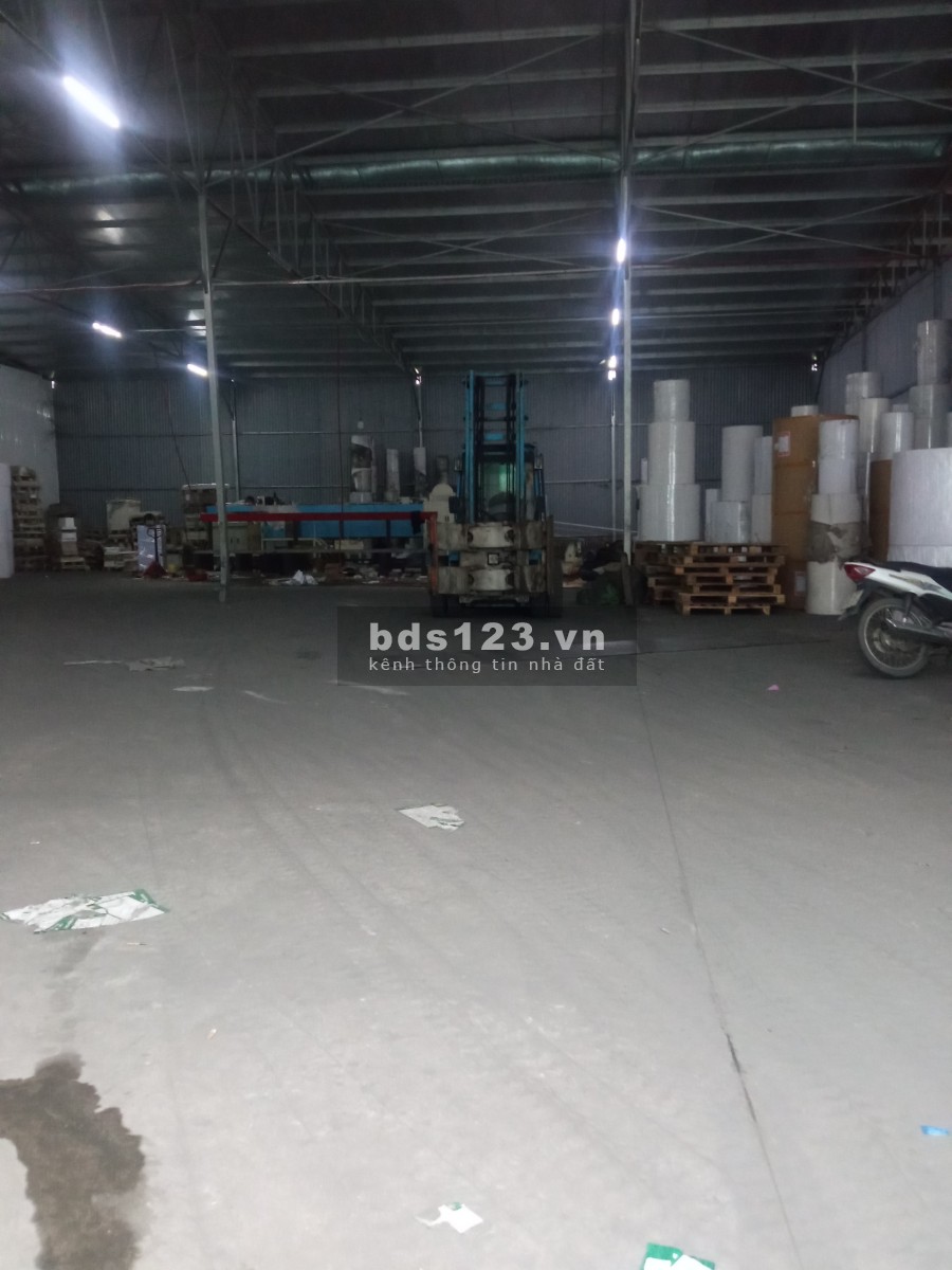 Cho thuê kho xưởng 400m2 800m2 khu đô thị Mới Thanh Hà Quận Hà Đông lh 0983537486