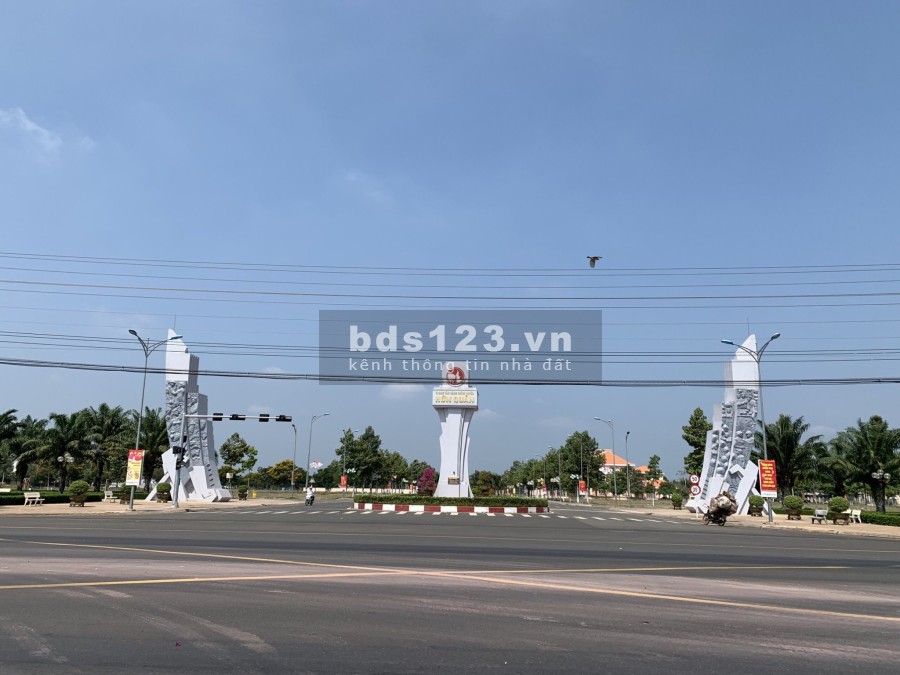 Cần ra nhanh lô đất sổ hồng riêng mặt tiền 6m, sát khu công nghiệp Minh Hưng giá tốt