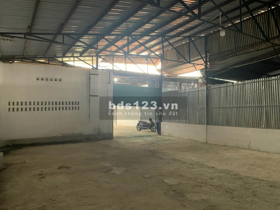 Cho thuê kho diện tích sử dụng 810m2 tại Bùi Văn Ba, phường Tân Thuận Đông, Quận 7.