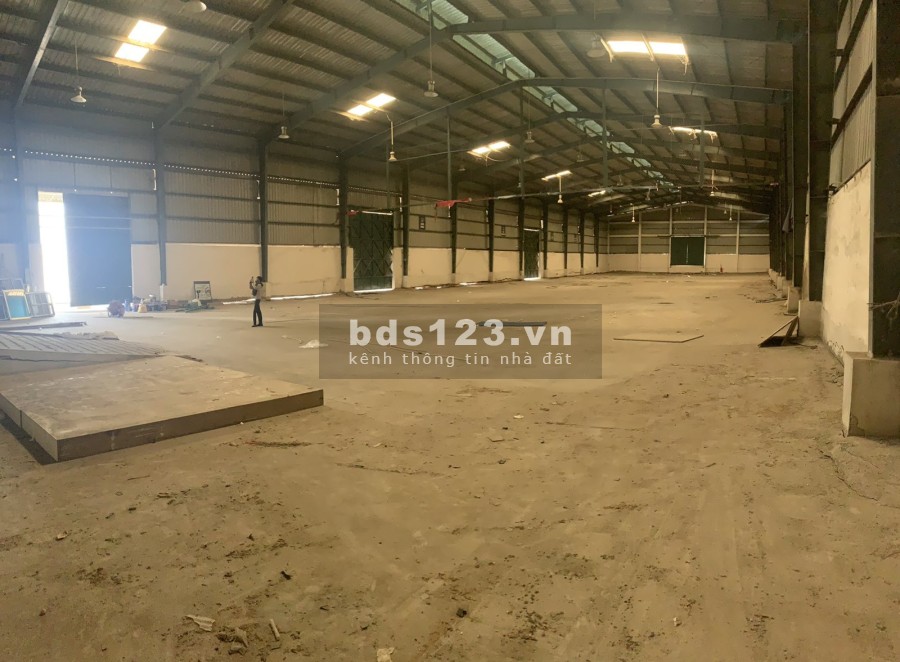 Cho thuê kho xưởng diện tích 2300m2 đường Đào Trí, Phú Thuận, Quận 7, lh 0346077474