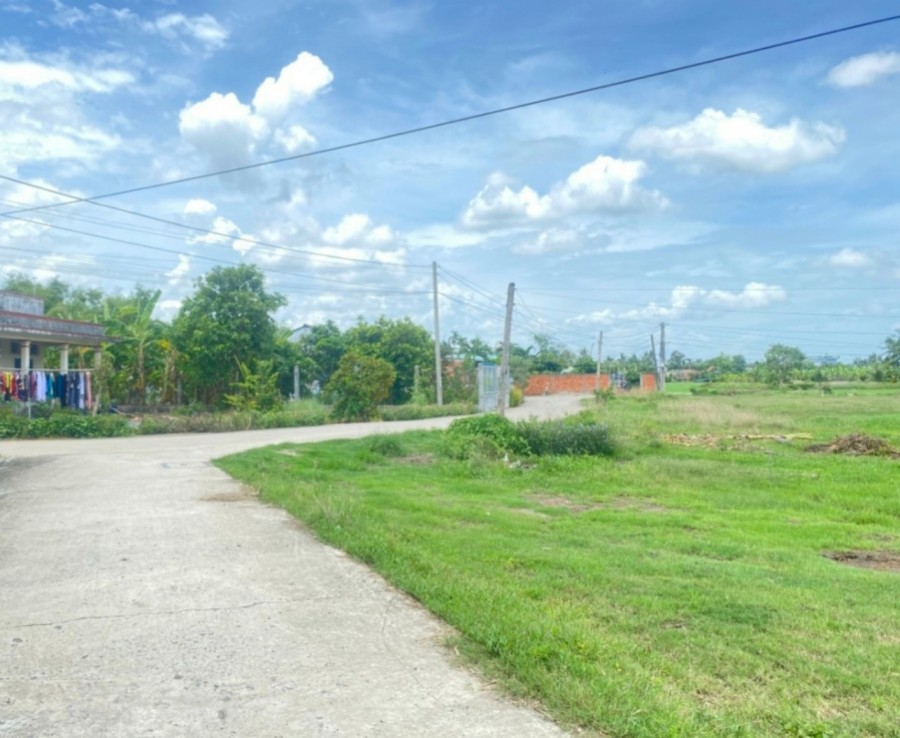 Bán đất gộp diện tích sử dụng 104m2 ở Gần Chợ Long Cang, khu dân cư hiện hữu đông đúc