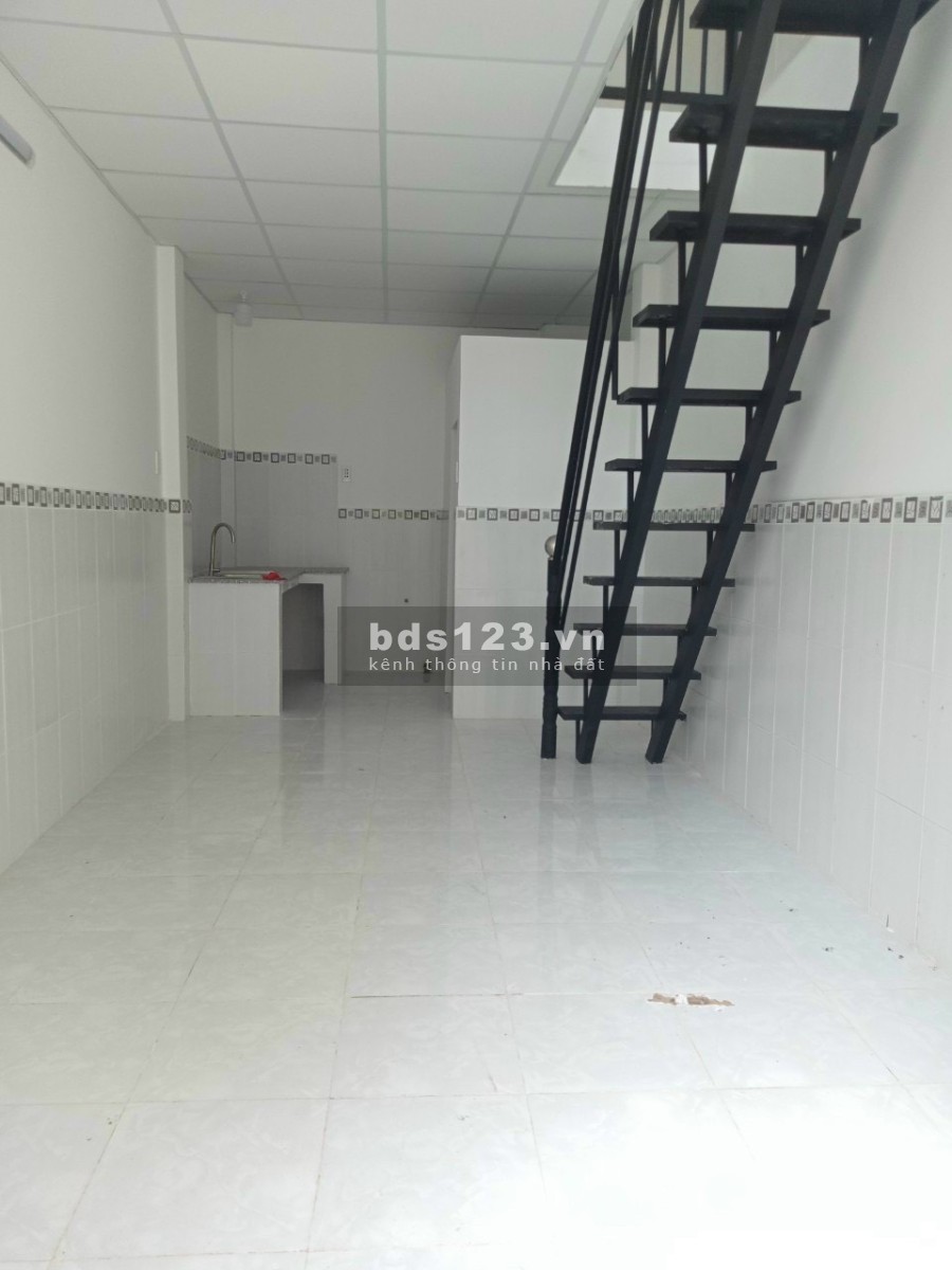 Cần vốn kinh doanh nên bán nhà đang cho thuê 3,5tr/th 75m2. Giá 1 tỷ 320 ở Tân Xuân, Hóc Môn