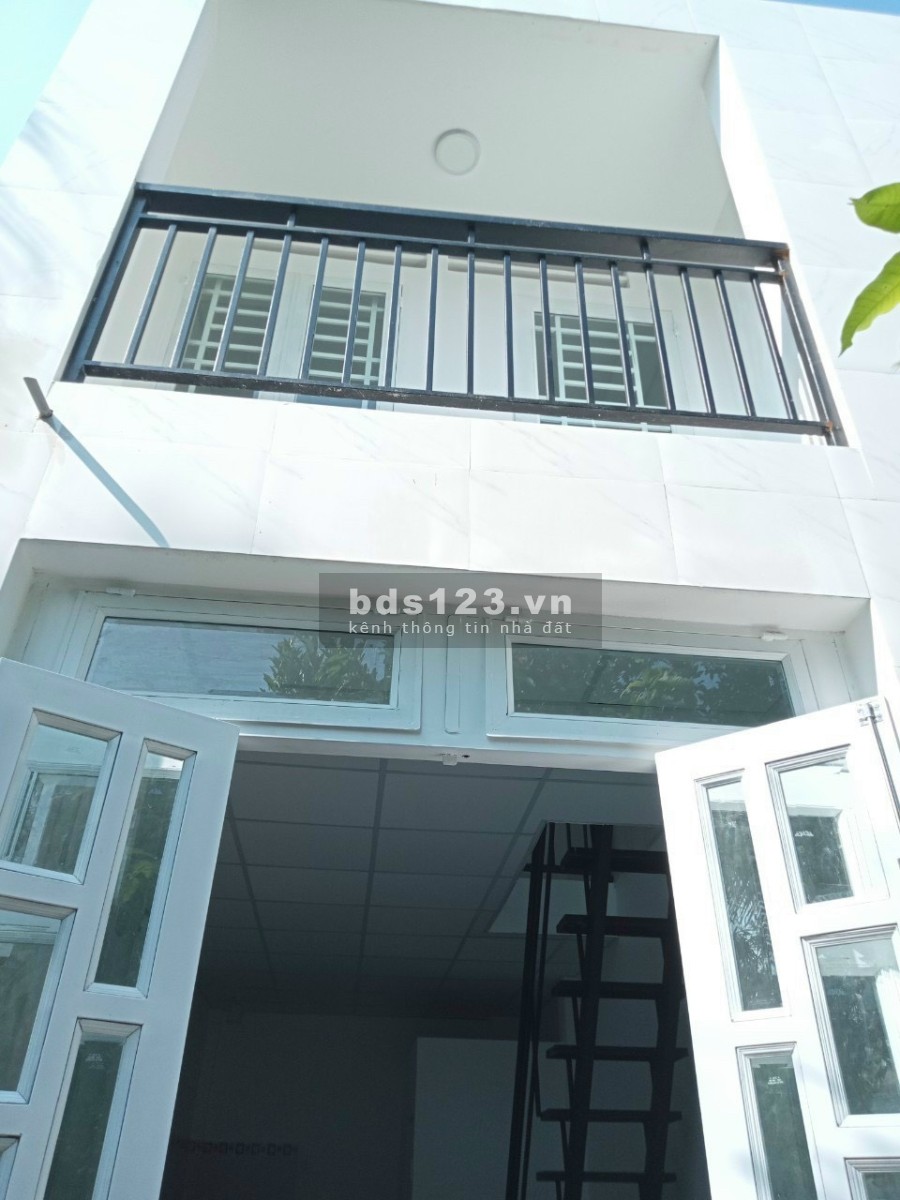 Cần vốn kinh doanh nên bán nhà đang cho thuê 3,5tr/th 75m2. Giá 1 tỷ 320 ở Tân Xuân, Hóc Môn