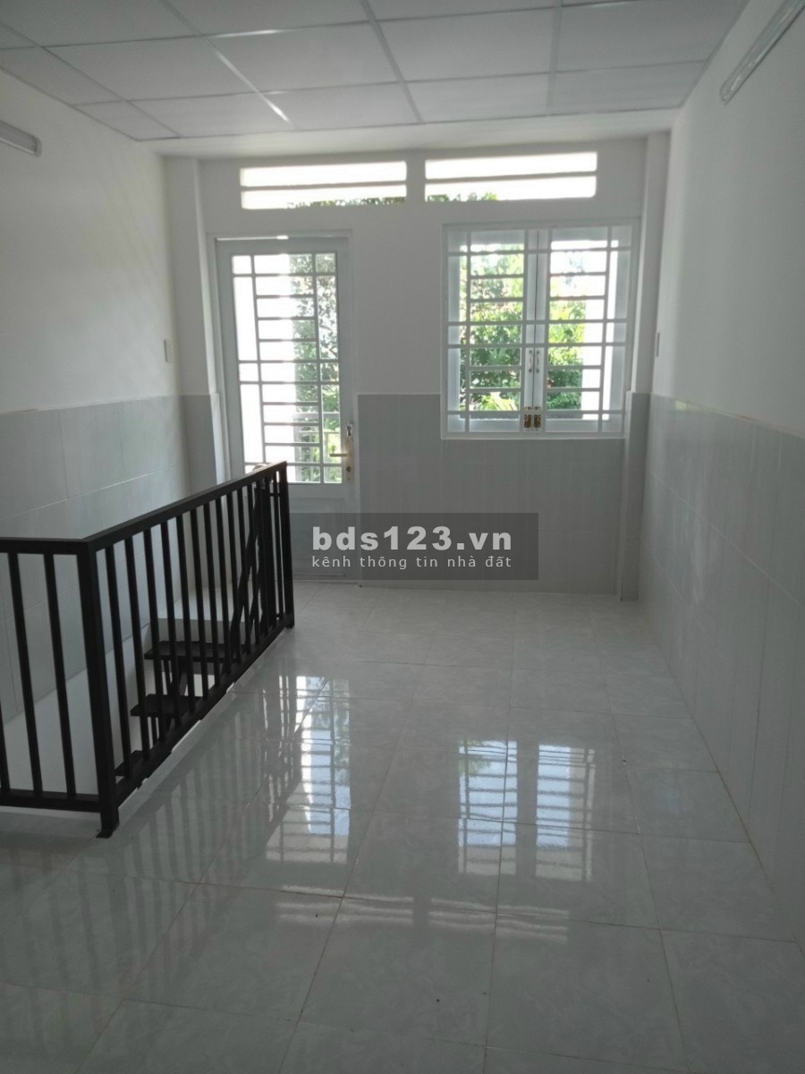Cần vốn kinh doanh nên bán nhà đang cho thuê 3,5tr/th 75m2. Giá 1 tỷ 320 ở Tân Xuân, Hóc Môn